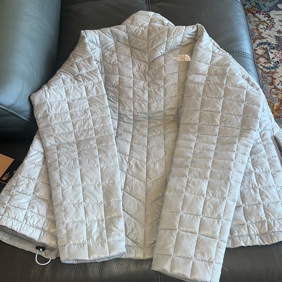 NWT Northface Thrmbl Eco jacket - Picture 5 of 9